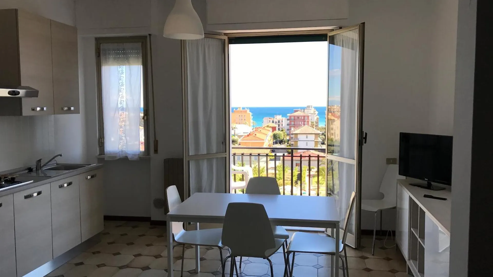 Bike And Breakfast Apartments Pietra Ligure 0*,