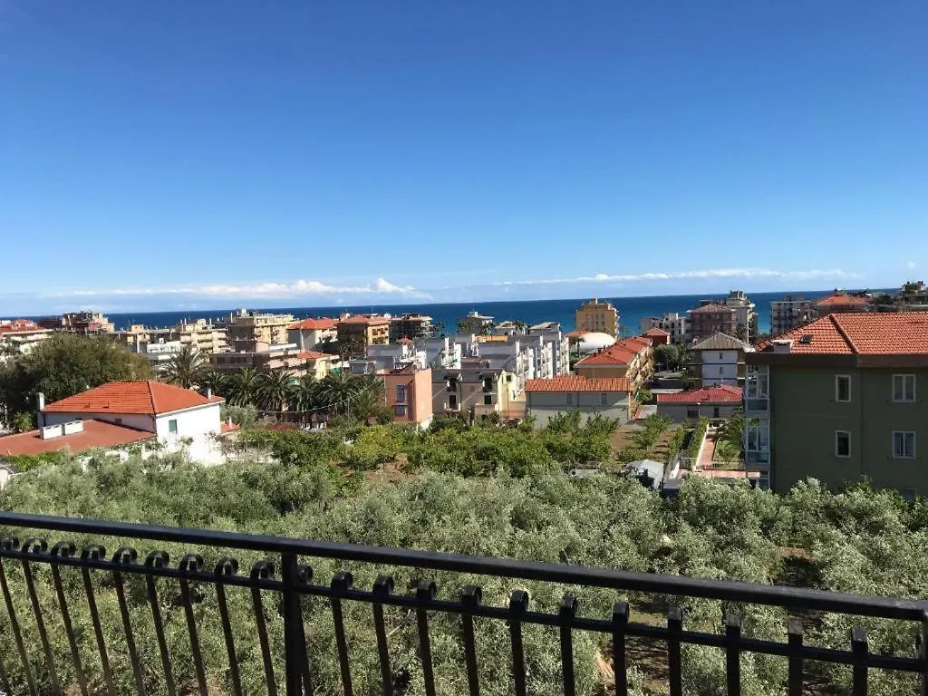 Bike And Breakfast Apartments Pietra Ligure Aparthotel