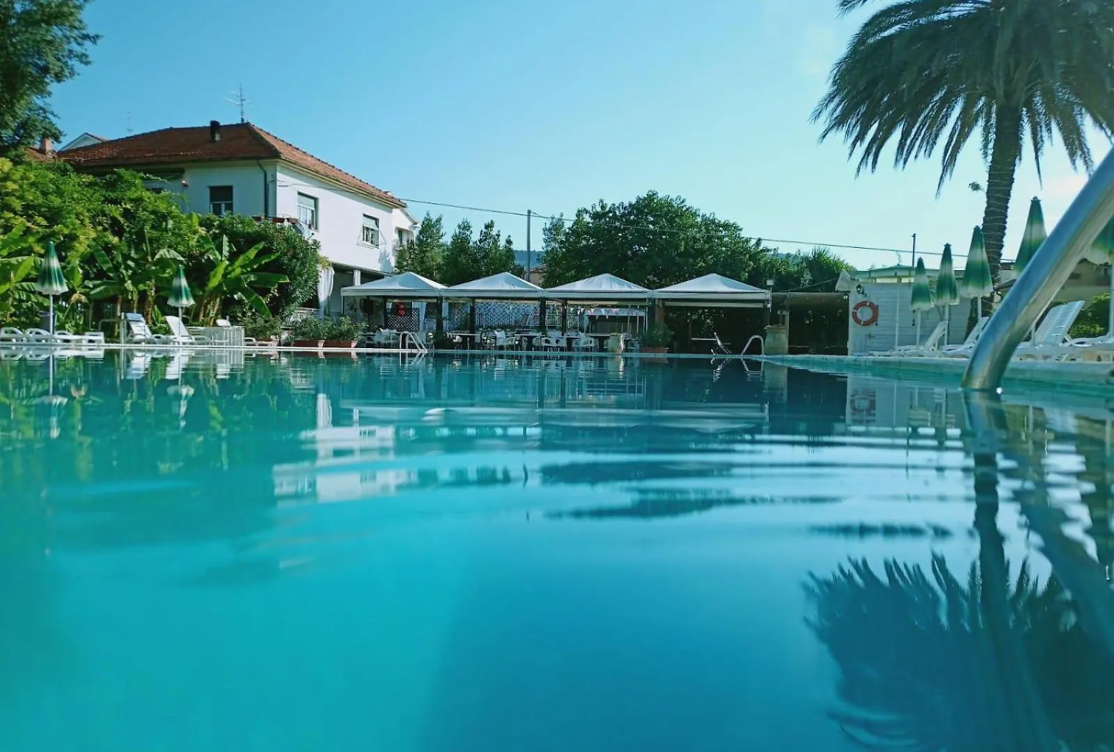 Aparthotel Bike And Breakfast Apartments Pietra Ligure
